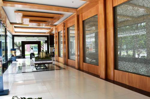 AppleOne Equicom Tower Gallery 02